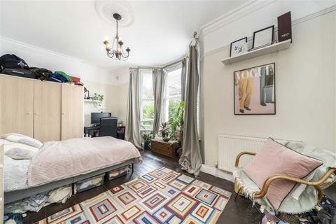 3 bedroom flat for sale, Musgrove Road, London SE14