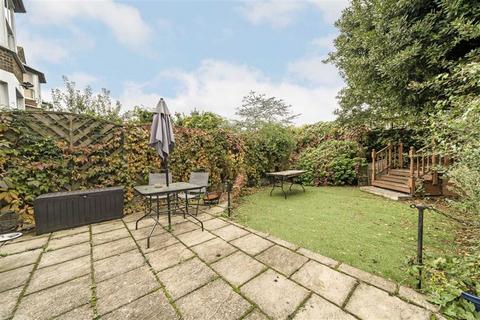 3 bedroom flat for sale, Musgrove Road, London SE14