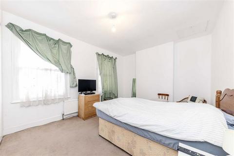 3 bedroom semi-detached house for sale, Bolden Street, London SE8