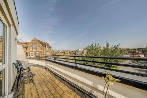 2 bedroom flat for sale, Mantle Road, London SE4