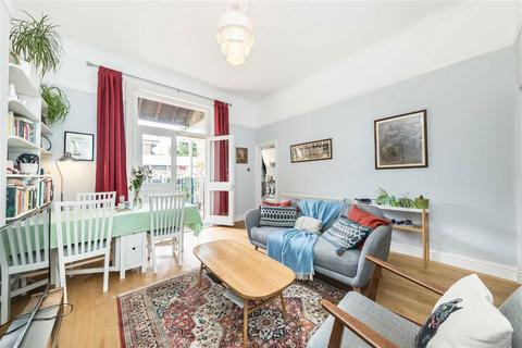 2 bedroom flat for sale, Queens Road, London SE14