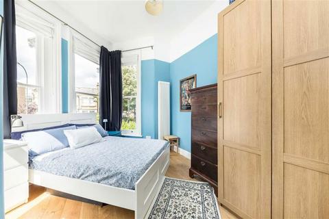 2 bedroom flat for sale, Queens Road, London SE14