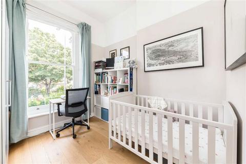 2 bedroom flat for sale, Queens Road, London SE14