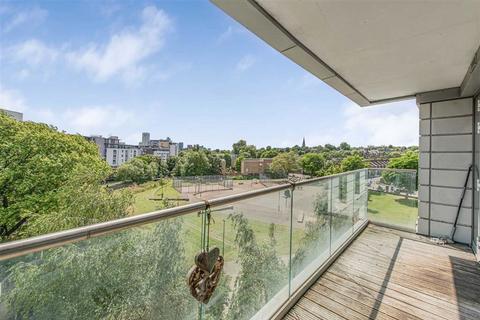 3 bedroom flat for sale, Seager Place, London SE8