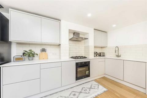 3 bedroom terraced house for sale, Brocklehurst Street, London SE14