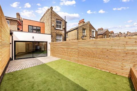 3 bedroom house for sale, Laurie Grove, London SE14