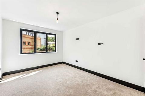 3 bedroom house for sale, Laurie Grove, London SE14