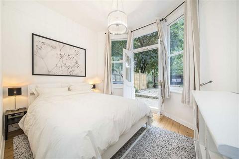 2 bedroom flat for sale, Queens Road, London SE14