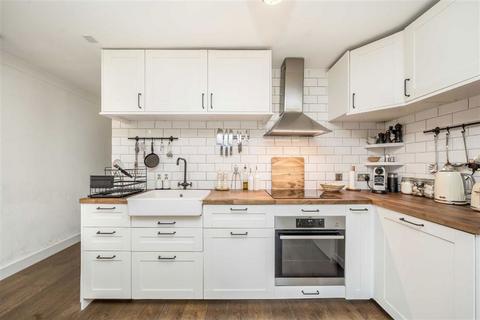 9 Alpha Road, London, SE14 6TZ