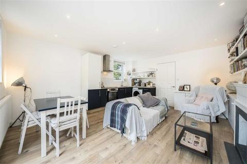 70 Brookmill Road, London, SE8 4JJ