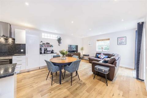 3 bedroom flat for sale, Florence Road, London SE14