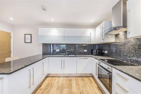 3 bedroom flat for sale, Florence Road, London SE14