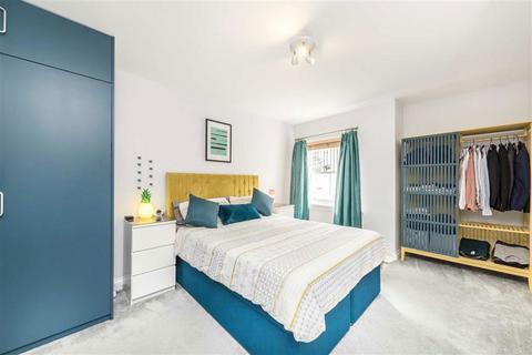 3 bedroom flat for sale, Florence Road, London SE14