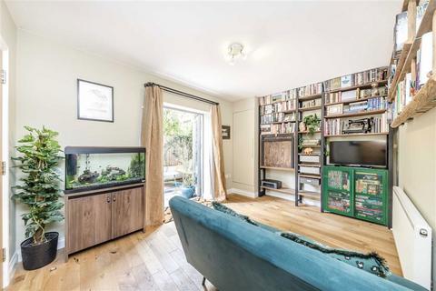 3 bedroom flat for sale, Florence Road, London SE14