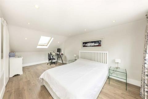 212 Malpas Road, London, SE4 1DH