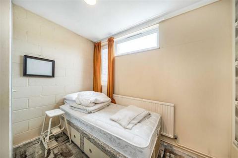 55 Warwickshire Path, London, SE8 4LN