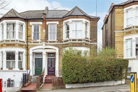 3 bedroom flat to rent, Jerningham Road, London SE14