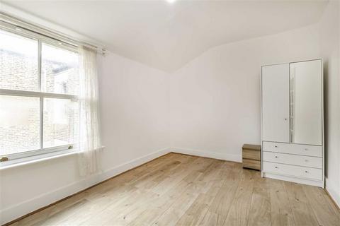 3 bedroom flat to rent, Jerningham Road, London SE14