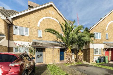 2 bedroom semi-detached house to rent, Farrow Lane, London SE14