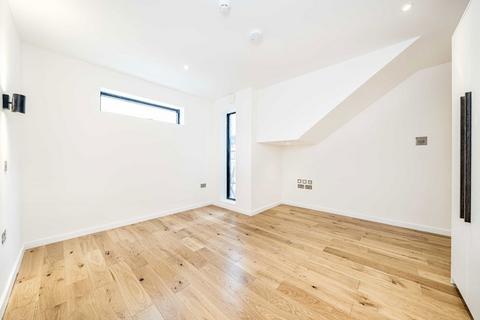 undefined, Burrows Mews, London SE1