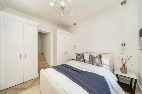 2 bedroom flat for sale, South End Road, London NW3