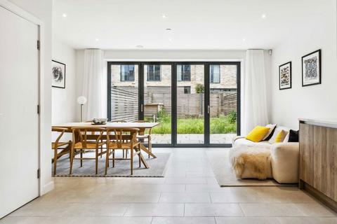 5 bedroom house for sale, Beatrice Place, London SW19