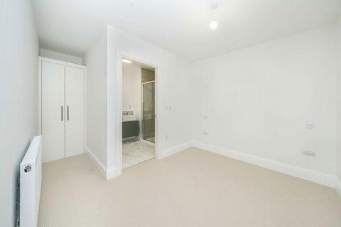 1 bedroom flat for sale, Blenheim Road, Raynes Park SW20