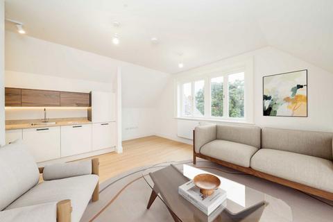 1 bedroom flat for sale, Blenheim Road, Raynes Park SW20