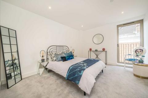 3 bedroom flat for sale, Mitcham Road, Tooting SW17