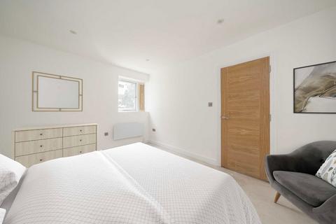 3 bedroom flat for sale, Mercy Terrace, Ladywell SE13