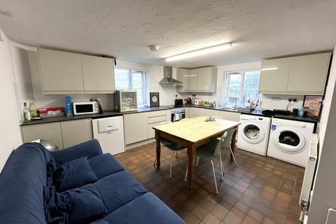 5 bedroom house to rent, St. Gluvias Street, Penryn