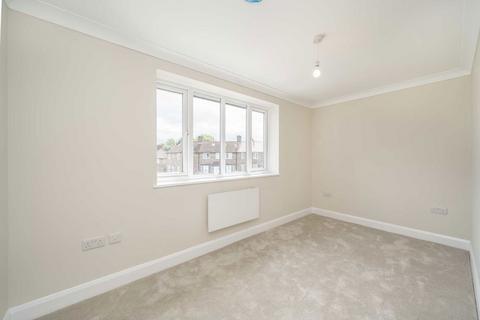 1 bedroom flat for sale, Court Farm Road, Eltham SE9