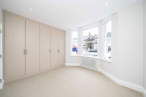 3 bedroom flat for sale, Fernlea Road, Balham SW12