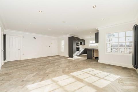 2 bedroom flat for sale, Rosebank Road, London W7