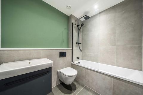 1 bedroom flat for sale, Victoria Road, Surbiton KT6