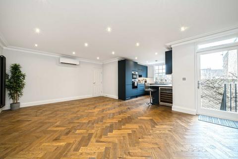 2 bedroom flat for sale, Rosebank Road, London W7