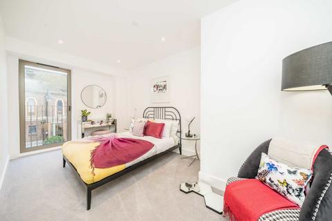 2 bedroom flat for sale, High Street, New Malden KT3