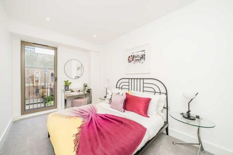 2 bedroom flat for sale, High Street, New Malden KT3