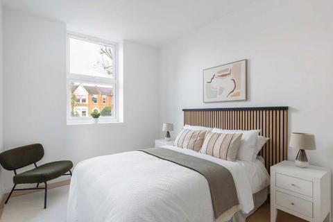 3 bedroom flat for sale, Sutherland Road, London W13