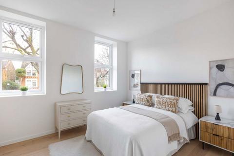 3 bedroom flat for sale, Sutherland Road, London W13