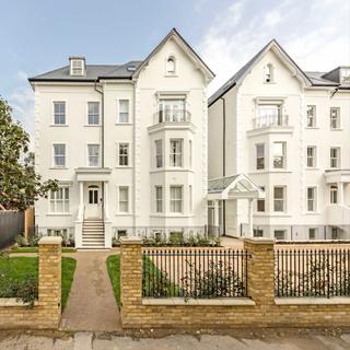 2 bedroom flat for sale, Oak Hill Road, Surbiton KT6