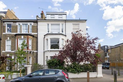 1 bedroom flat for sale, Stormont Road, London SW11