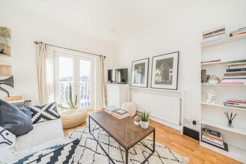 1 bedroom flat for sale, Stormont Road, London SW11