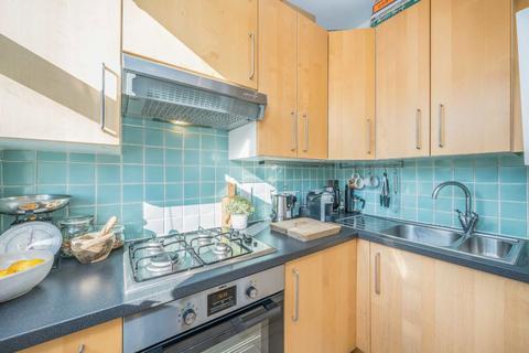 1 bedroom flat for sale, Stormont Road, London SW11