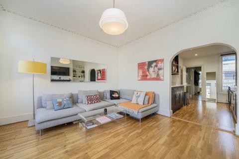 1 bedroom flat for sale, Queenstown Road, London SW8