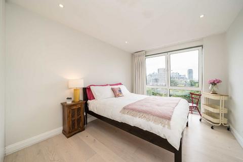 3 bedroom flat for sale, Plough Road, London SW11