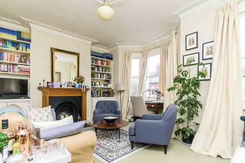 1 bedroom flat for sale, Ingelow Road, London SW8