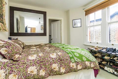 1 bedroom flat for sale, Ingelow Road, London SW8