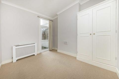 2 bedroom flat for sale, Glycena Road, London SW11