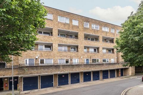East Hill, London SW18